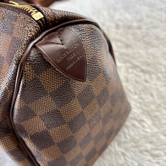 Louis Vuitton Damier Ebene Speedy 25 Bag - Picture 9 of 16